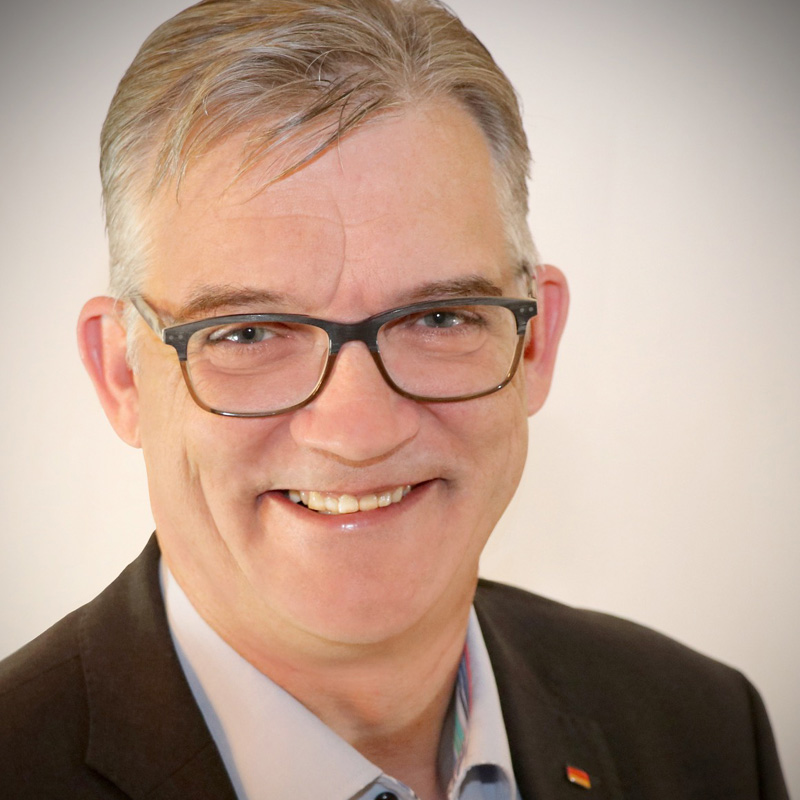  Uwe Feiler